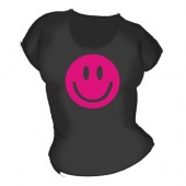 Женская чёрная футболка "Смайл" с принтом на сайте mosmayka.ru