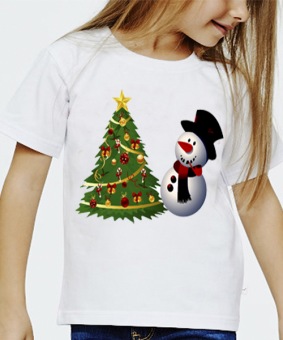 Новогодняя футболка "Снеговик и ёлка" с принтом на сайте mosmayka.ru