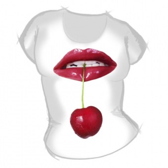 Женская футболка "Губы с вишенкой" с принтом на сайте mosmayka.ru